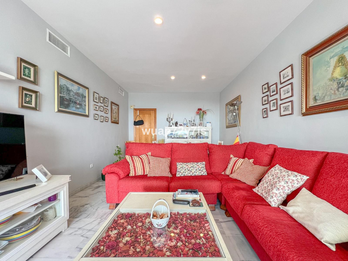 Se vende Apartamento Planta Media de 2 dormitorios en Costa Del Sol, Málaga, España
