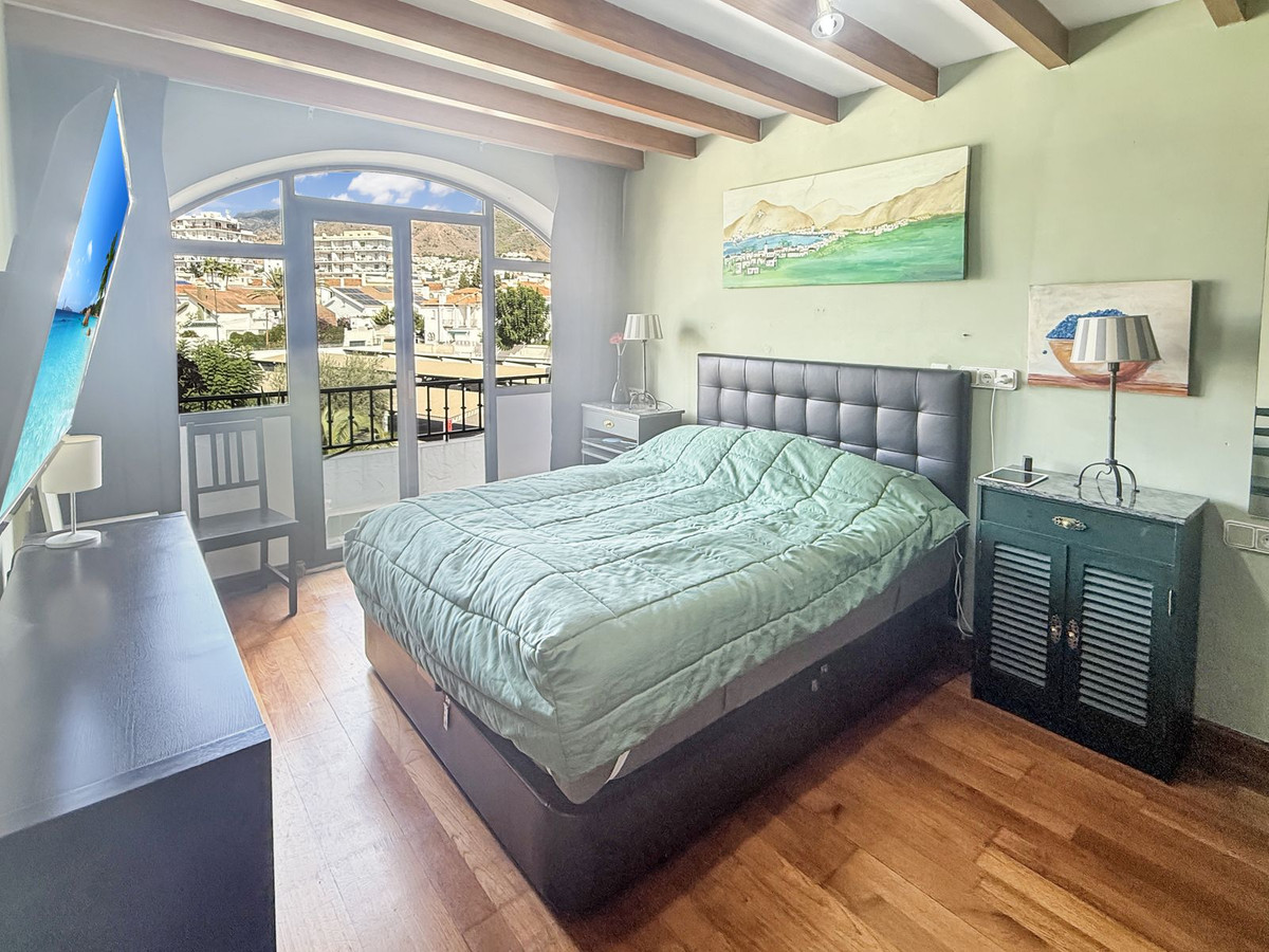 Se vende Apartamento en Planta Última de 2 dormitorios en Costa Del Sol East, Málaga, España