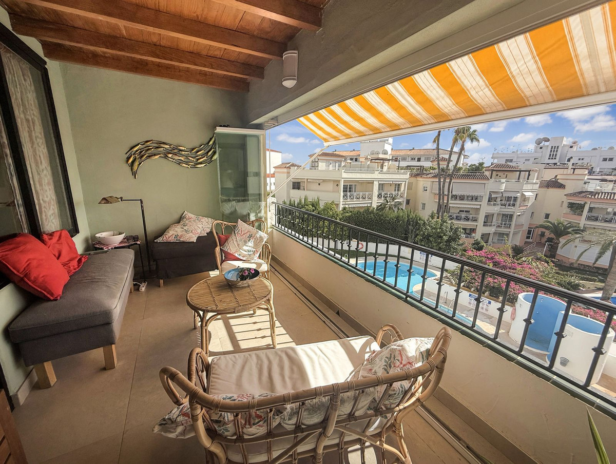 Se vende Apartamento en Planta Última de 2 dormitorios en Costa Del Sol East, Málaga, España
