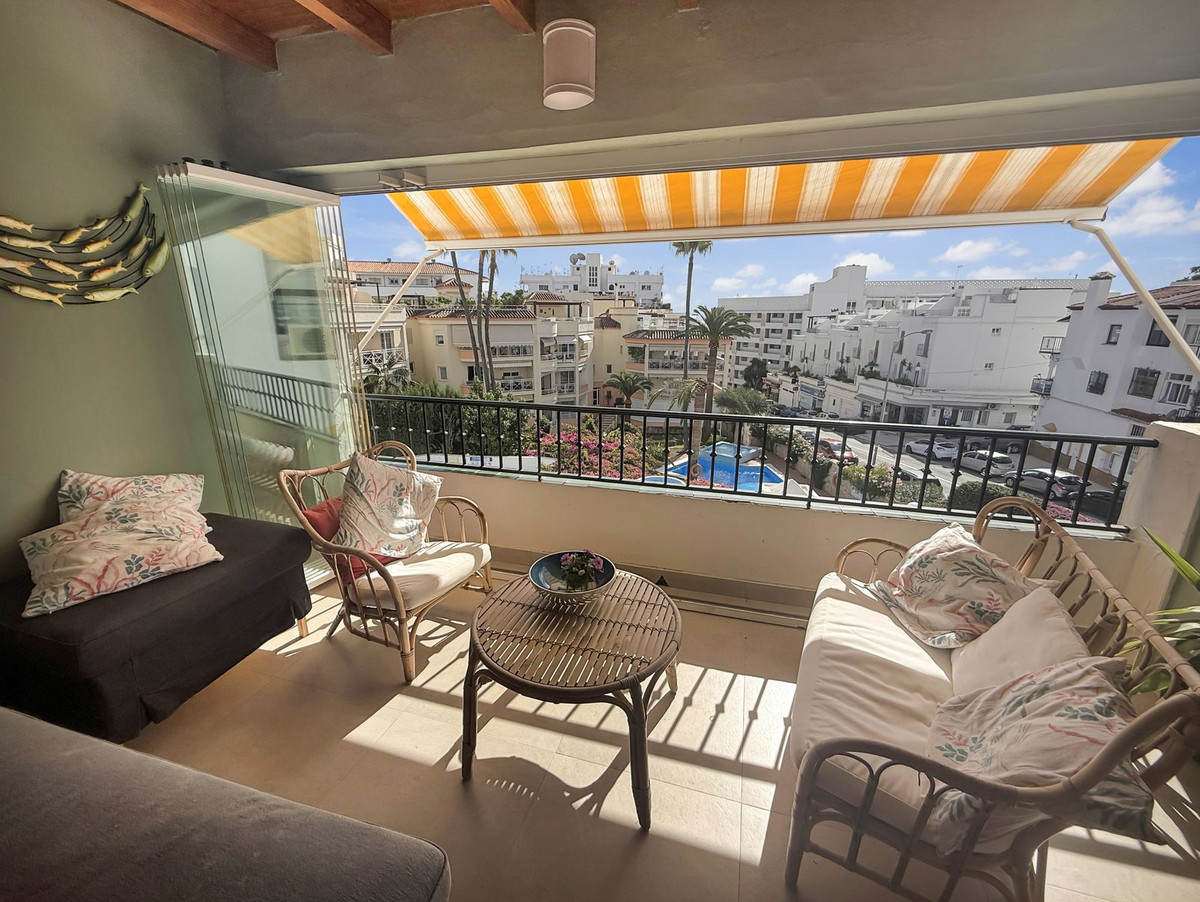 Se vende Apartamento en Planta Última de 2 dormitorios en Costa Del Sol East, Málaga, España