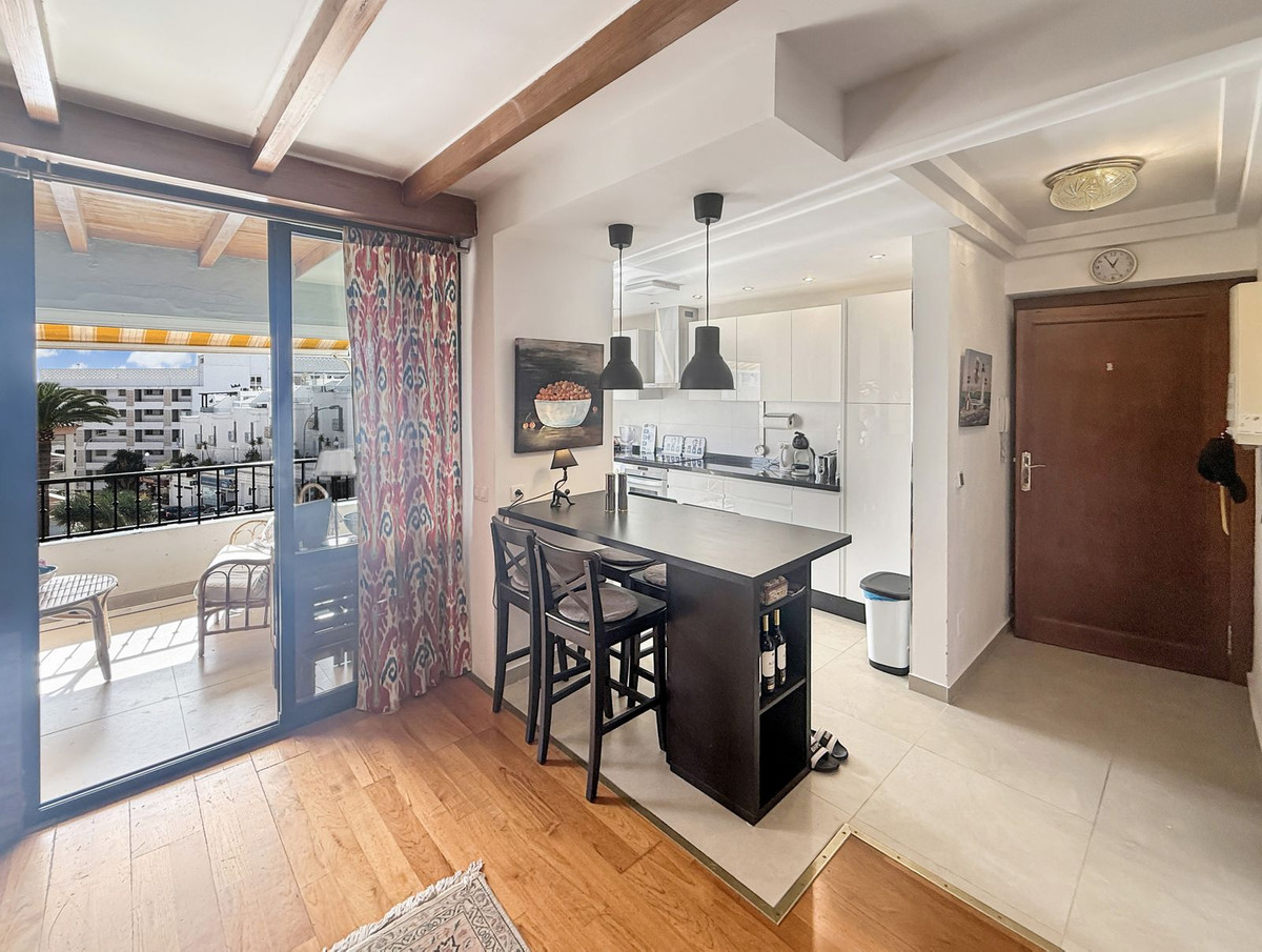 Se vende Apartamento en Planta Última de 2 dormitorios en Costa Del Sol East, Málaga, España