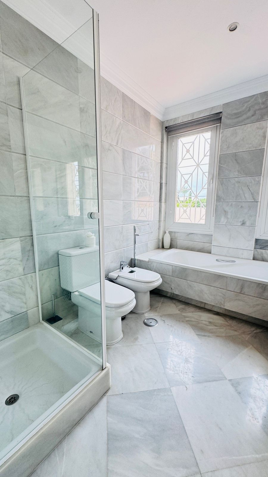 Se vende Villa - Chalet de 5 dormitorios en Costa Del Sol, Málaga, España