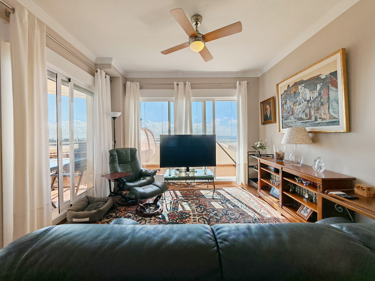3 Bed Apartment for sale in Calahonda Costa Del Sol, Málaga, Spain