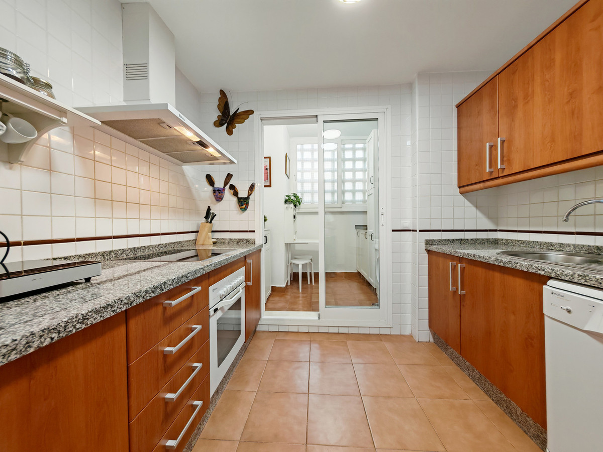 3 Bed Apartment for sale in Calahonda Costa Del Sol, Málaga, Spain