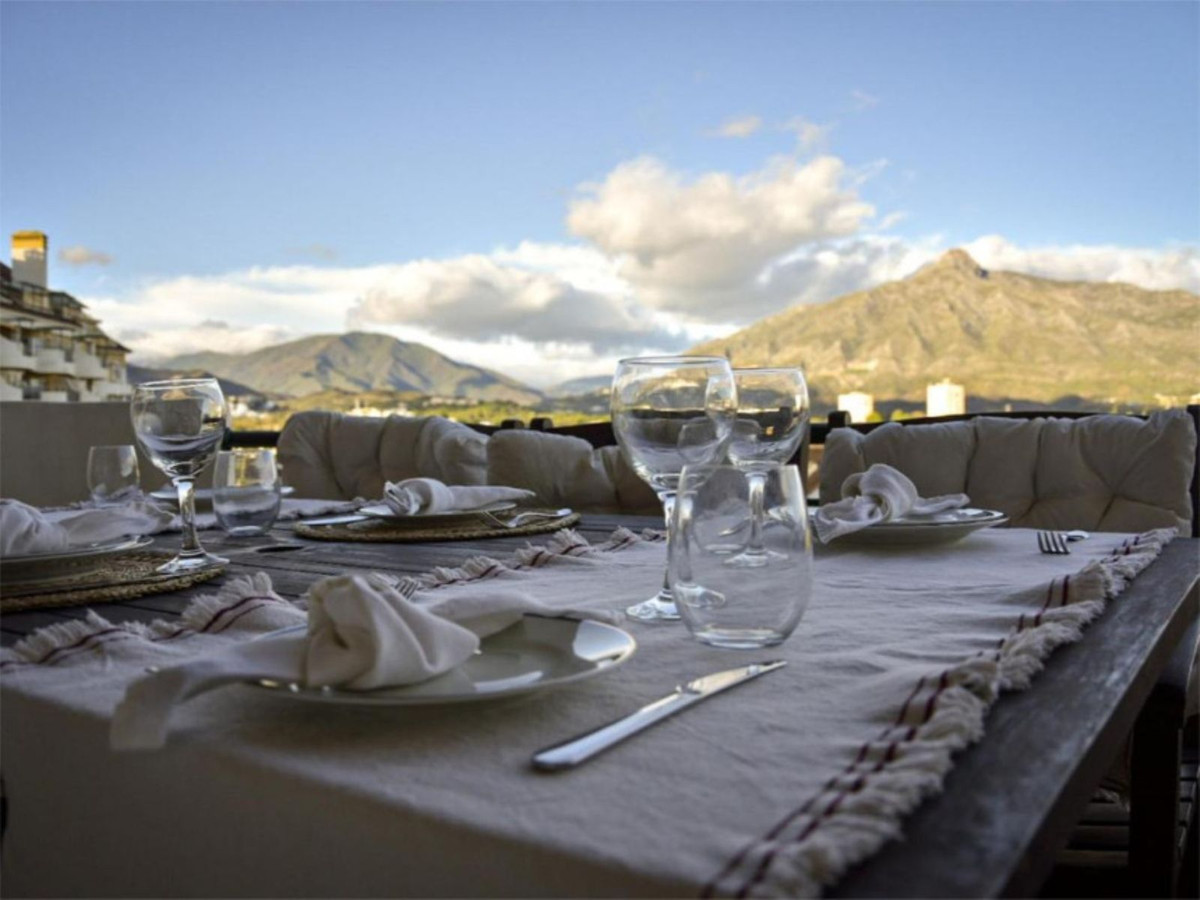 Se vende Apartamento Planta Media de 2 dormitorios en Costa Del Sol, Málaga, España