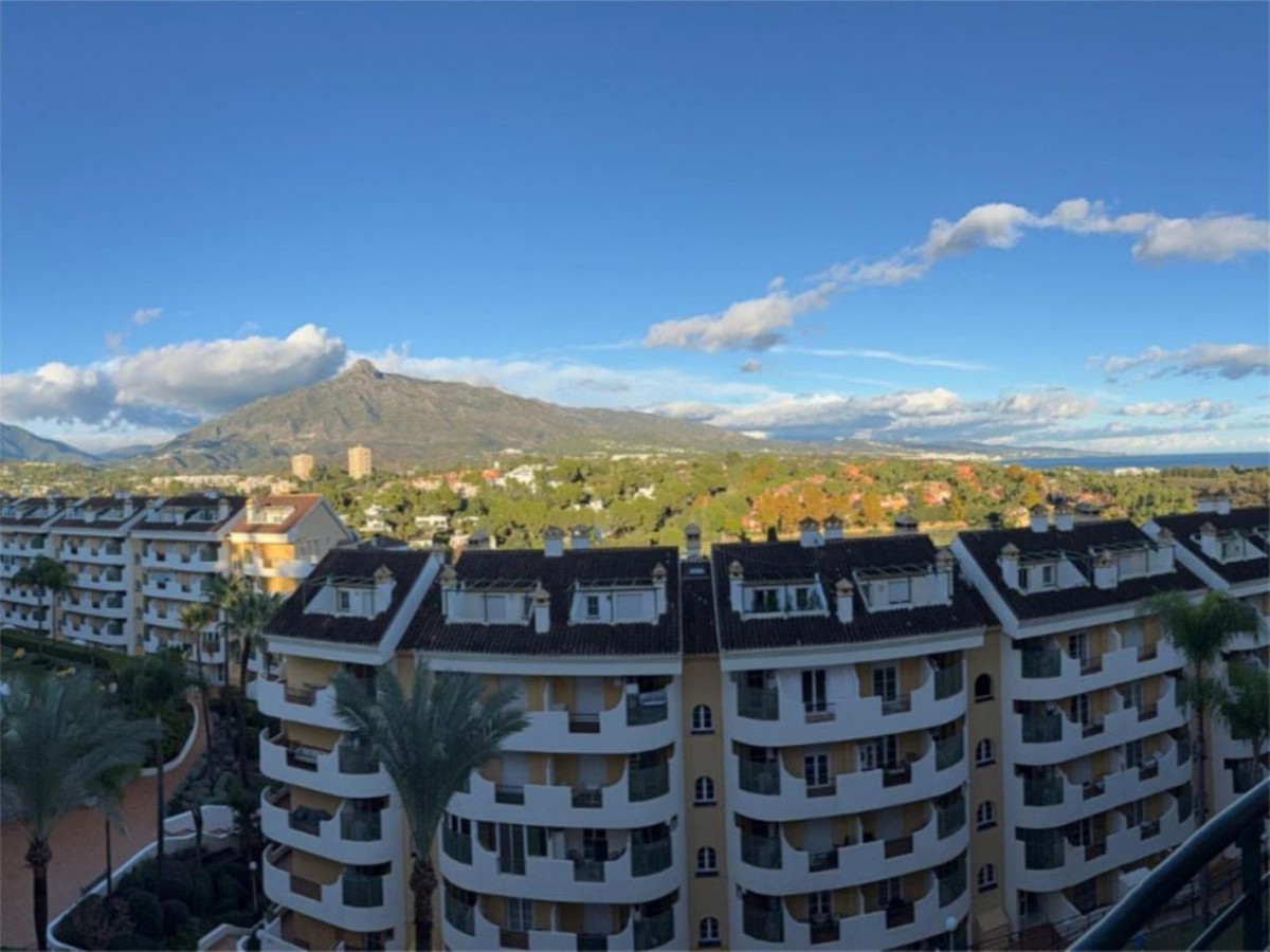 Se vende Apartamento Planta Media de 2 dormitorios en Costa Del Sol, Málaga, España