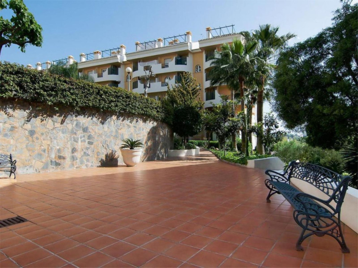 Se vende Apartamento Planta Media de 2 dormitorios en Costa Del Sol, Málaga, España