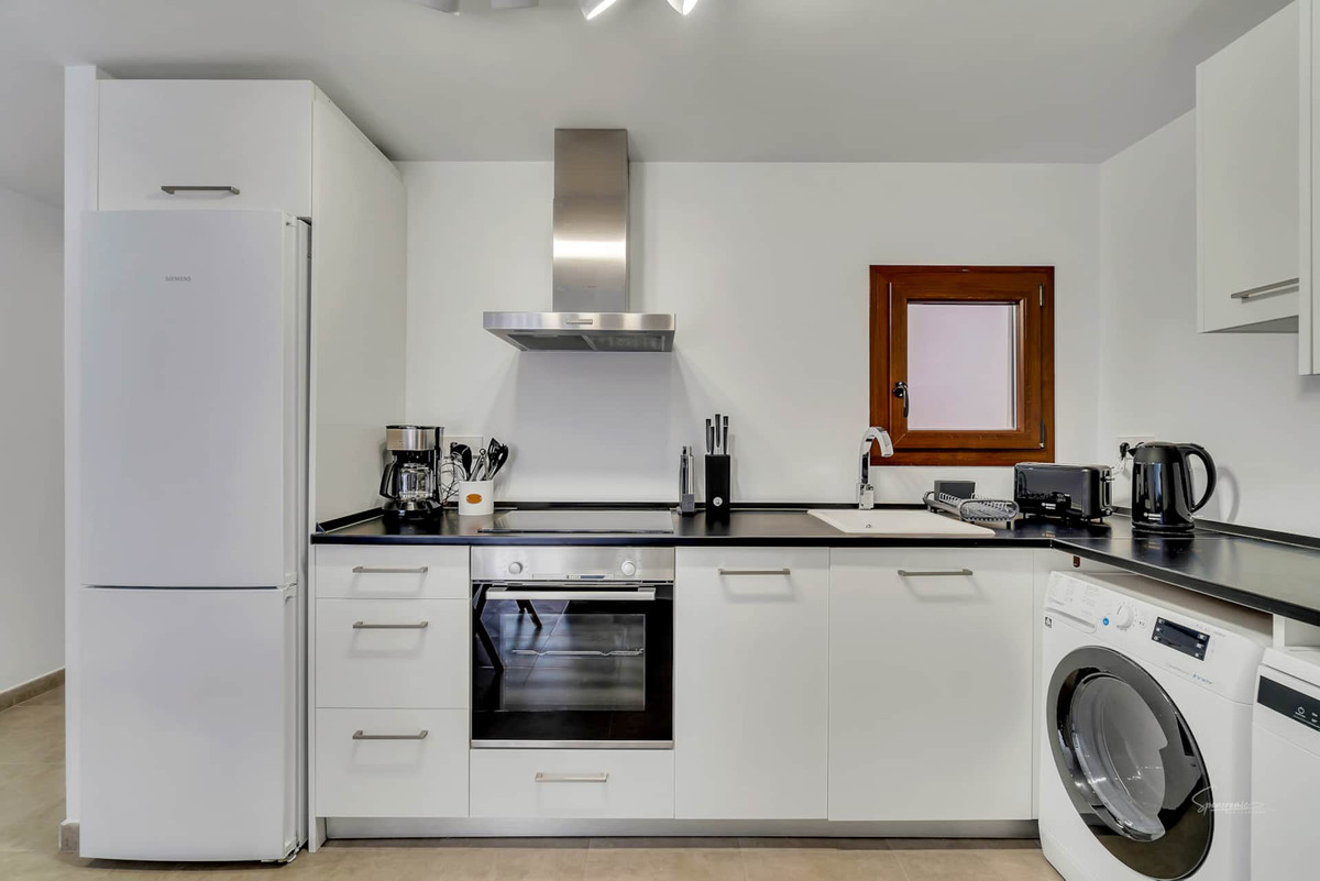 Se vende Apartamento Planta Media de 2 dormitorios en Costa Blanca, Alicante, España