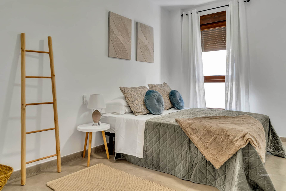 Se vende Apartamento Planta Media de 2 dormitorios en Costa Blanca, Alicante, España