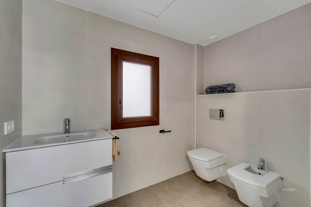 Se vende Apartamento Planta Media de 2 dormitorios en Costa Blanca, Alicante, España