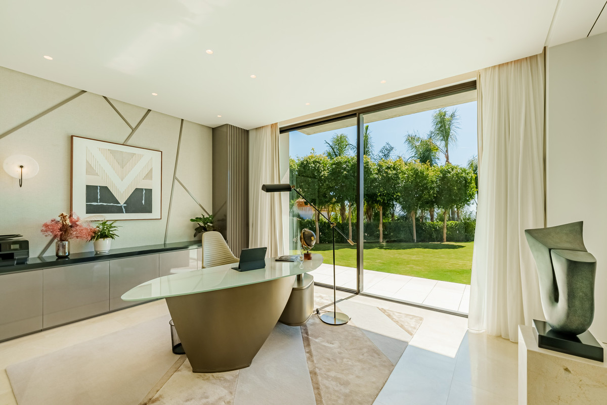 Se vende Villa - Chalet de 8 dormitorios en Costa Del Sol, Málaga, España