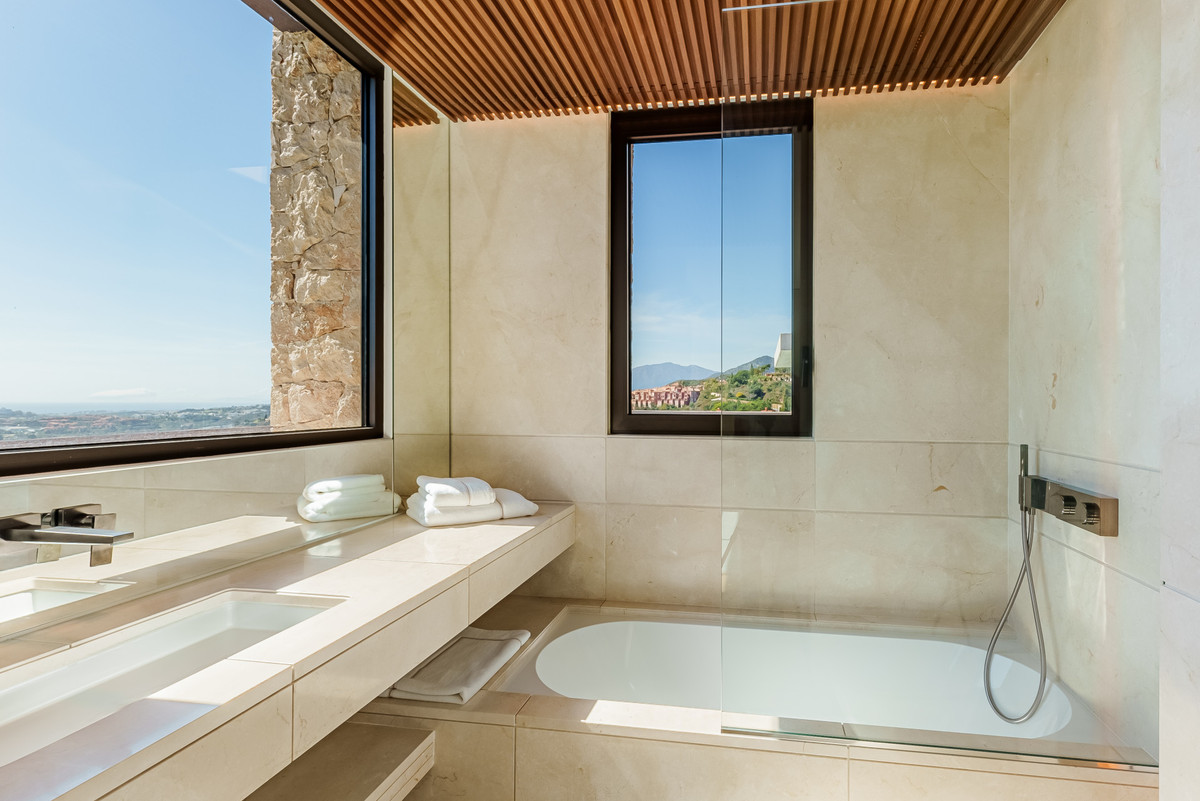 Se vende Villa - Chalet de 8 dormitorios en Costa Del Sol, Málaga, España