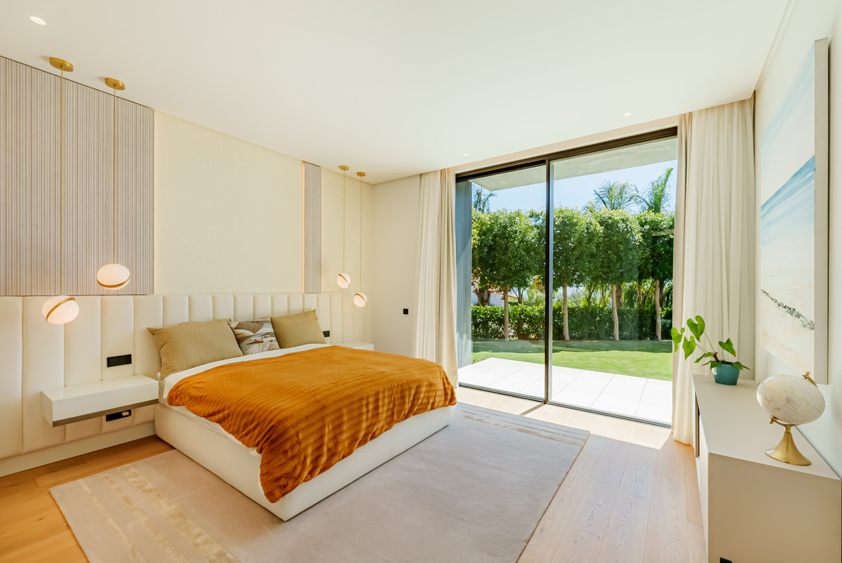 Se vende Villa - Chalet de 8 dormitorios en Costa Del Sol, Málaga, España