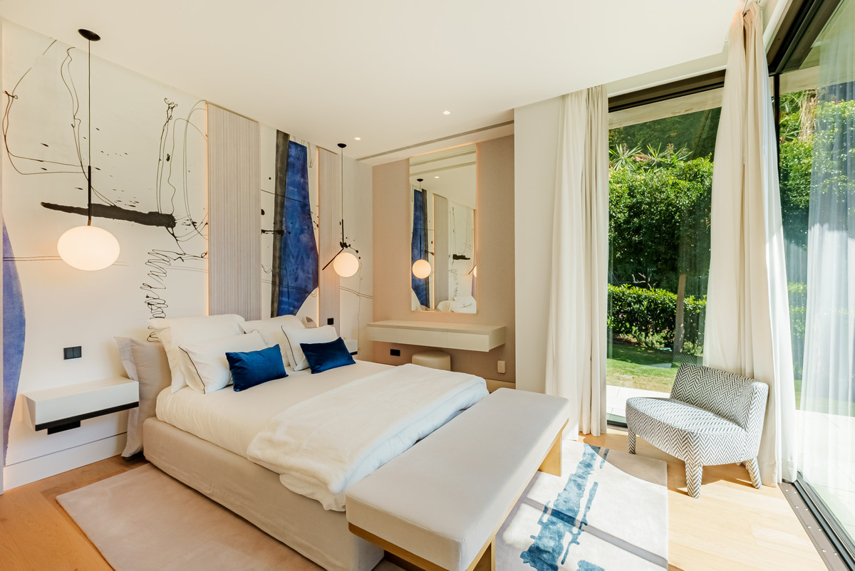 Se vende Villa - Chalet de 8 dormitorios en Costa Del Sol, Málaga, España