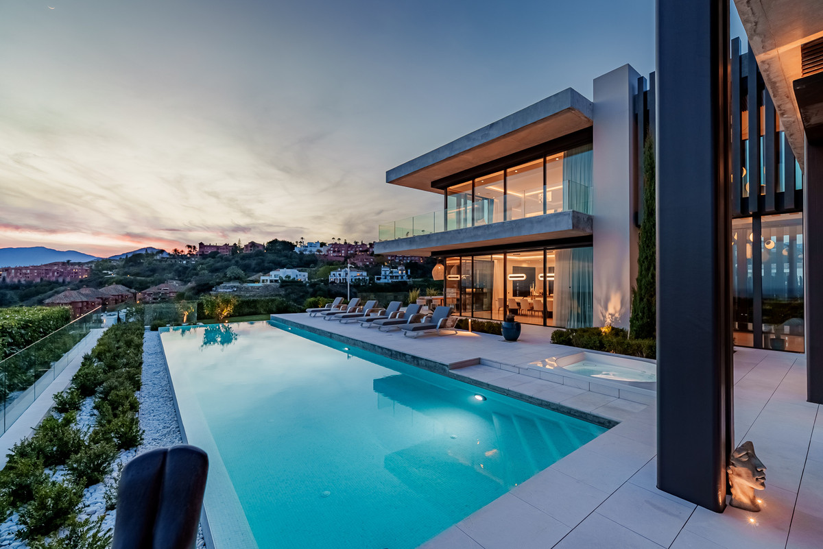 Se vende Villa - Chalet de 8 dormitorios en Costa Del Sol, Málaga, España