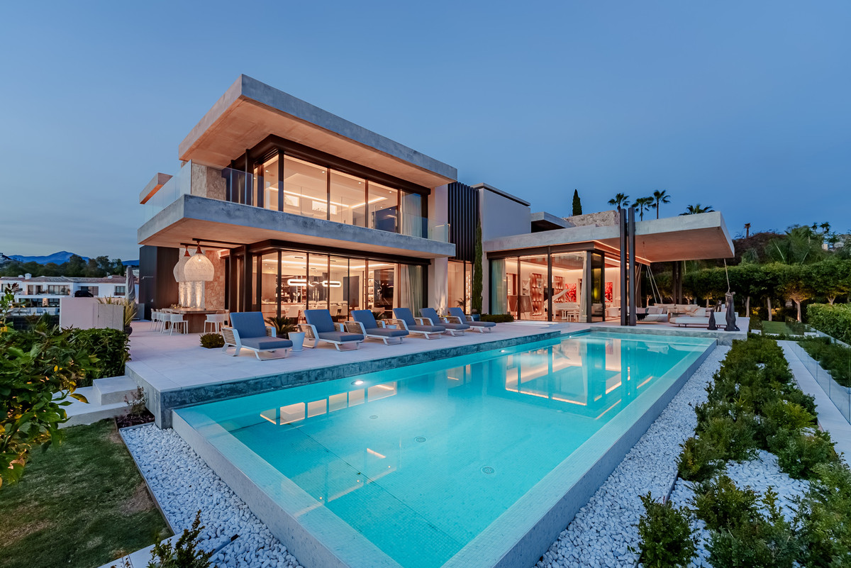 Se vende Villa - Chalet de 8 dormitorios en Costa Del Sol, Málaga, España