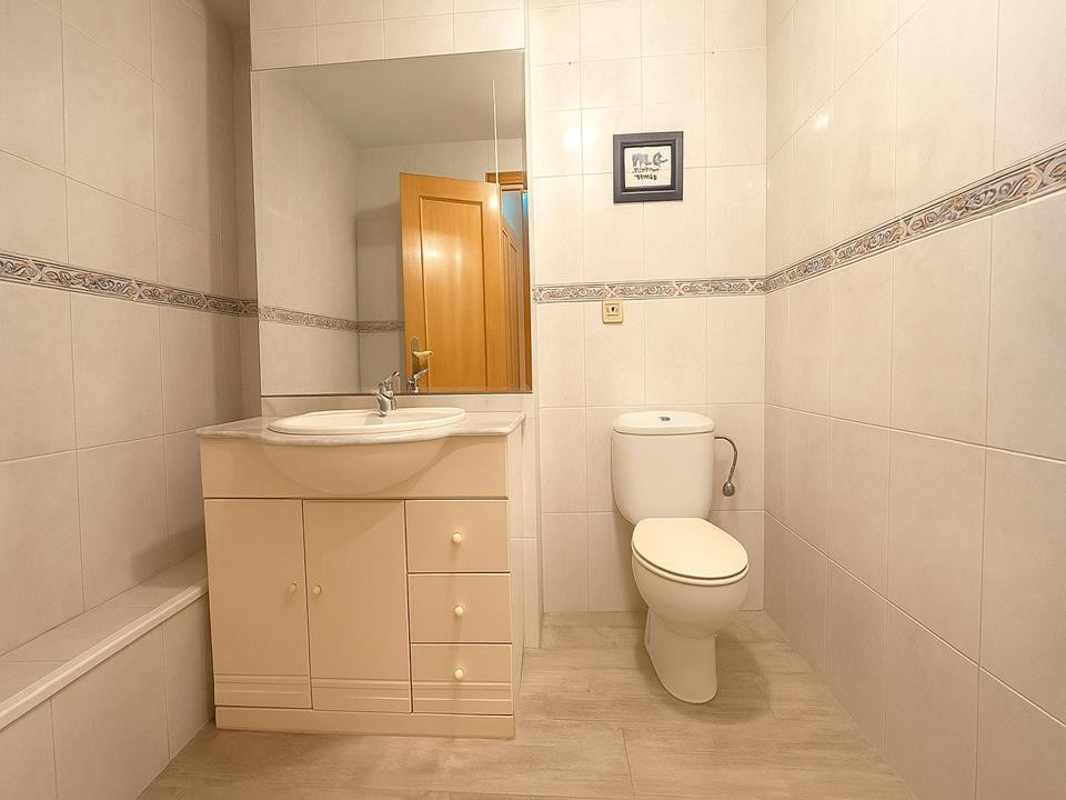 Se vende Apartamento Planta Media de 3 dormitorios en Costa Blanca, Alicante, España