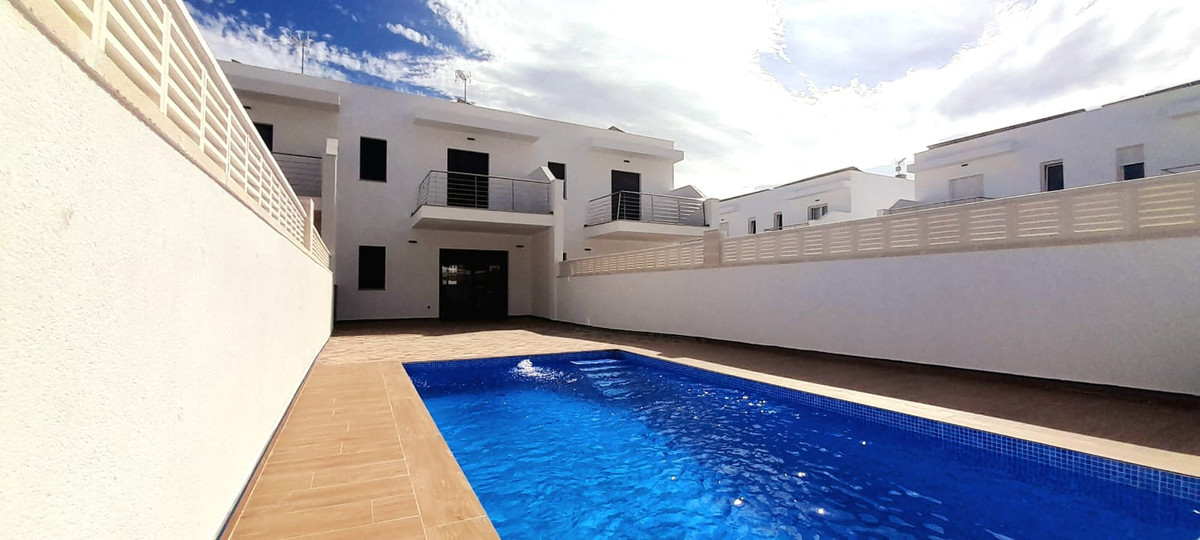 Se vende Adosada de 2 dormitorios en Costa Blanca, Alicante, España