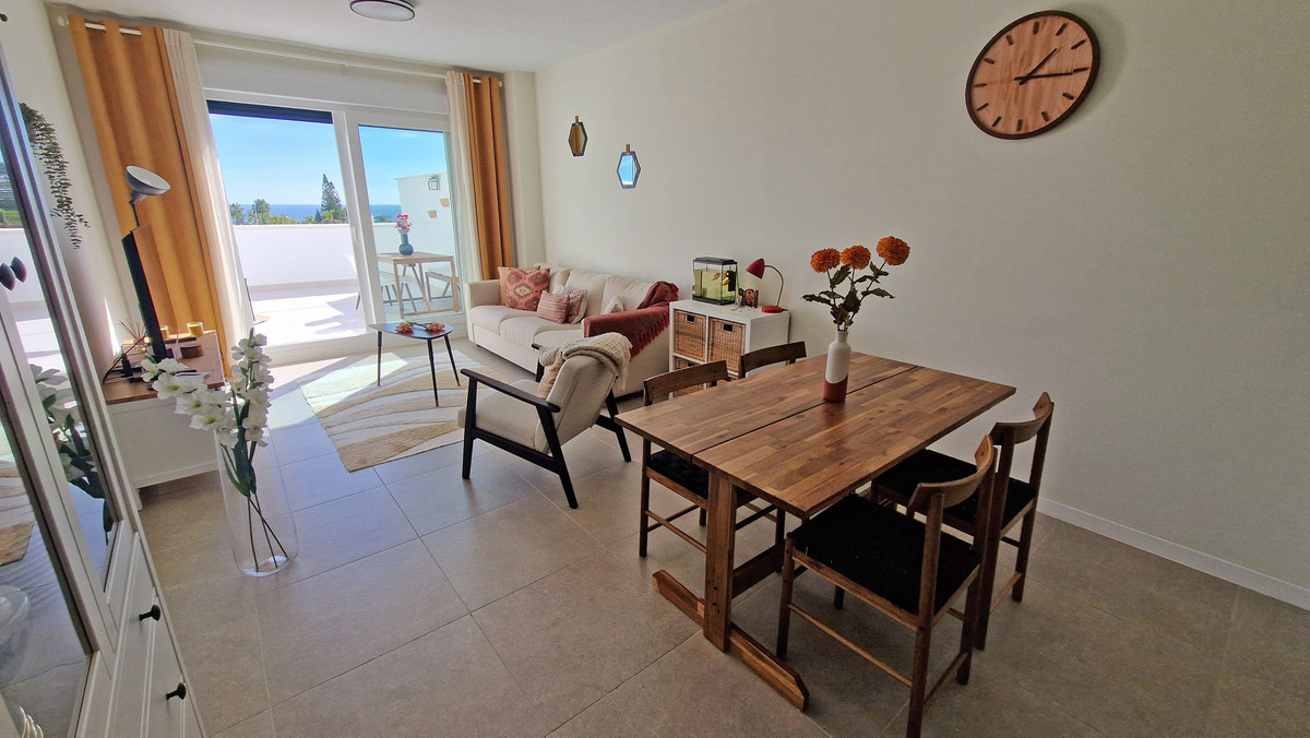 3 Bed Apartment for sale in Estepona Costa Del Sol, Málaga, Spain