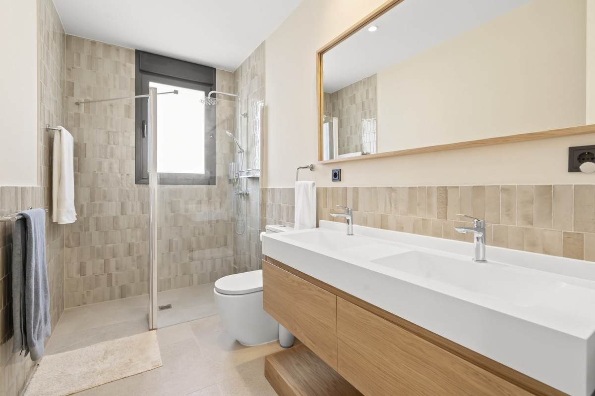 4 Bed Townhouse for sale in Manilva Costa Del Sol, Málaga, Spain