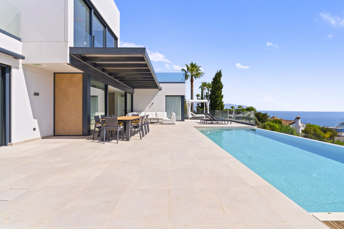 4 Bed Townhouse for sale in Manilva Costa Del Sol, Málaga, Spain