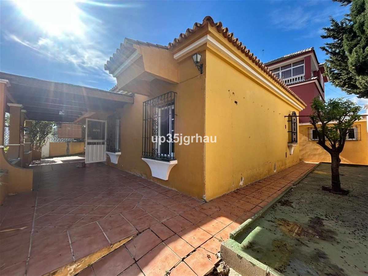 3 Bed Townhouse for sale in Estepona Costa Del Sol, Málaga, Spain