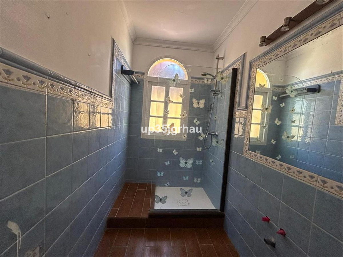 3 Bed Townhouse for sale in Estepona Costa Del Sol, Málaga, Spain