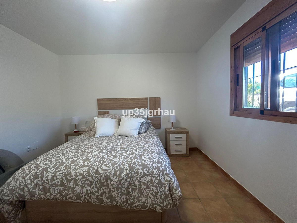 1 Bed Townhouse for sale in Estepona Costa Del Sol, Málaga, Spain