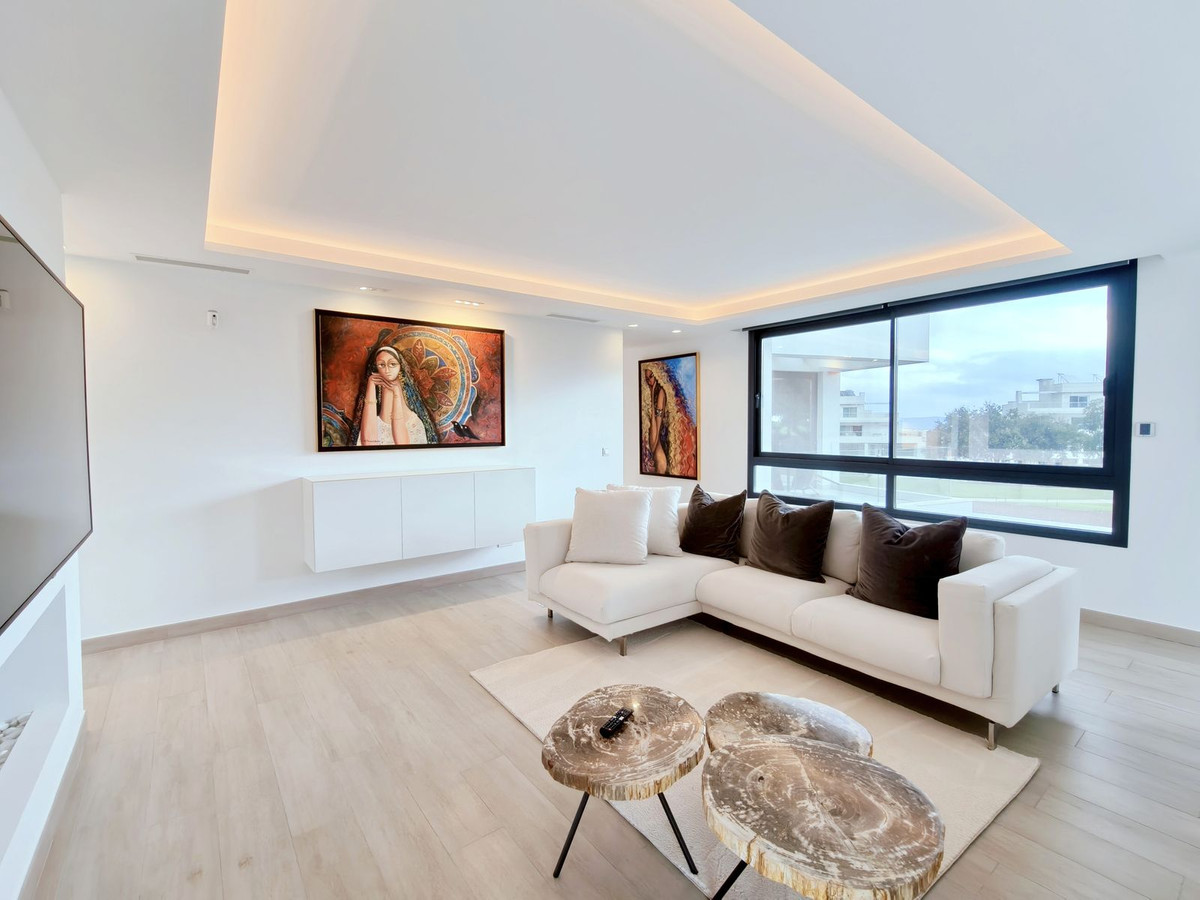 5 Bed Townhouse for sale in San Roque Club Costa Del Sol, Cádiz, Spain