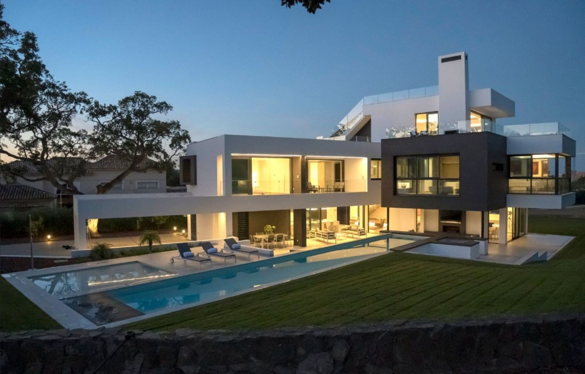 5 Bed Townhouse for sale in San Roque Club Costa Del Sol, Cádiz, Spain