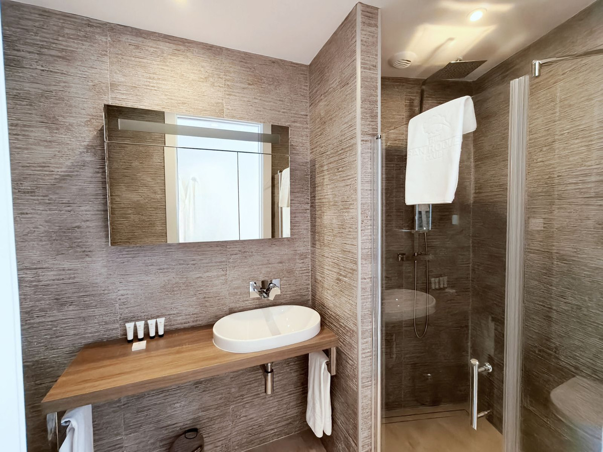 5 Bed Townhouse for sale in San Roque Club Costa Del Sol, Cádiz, Spain