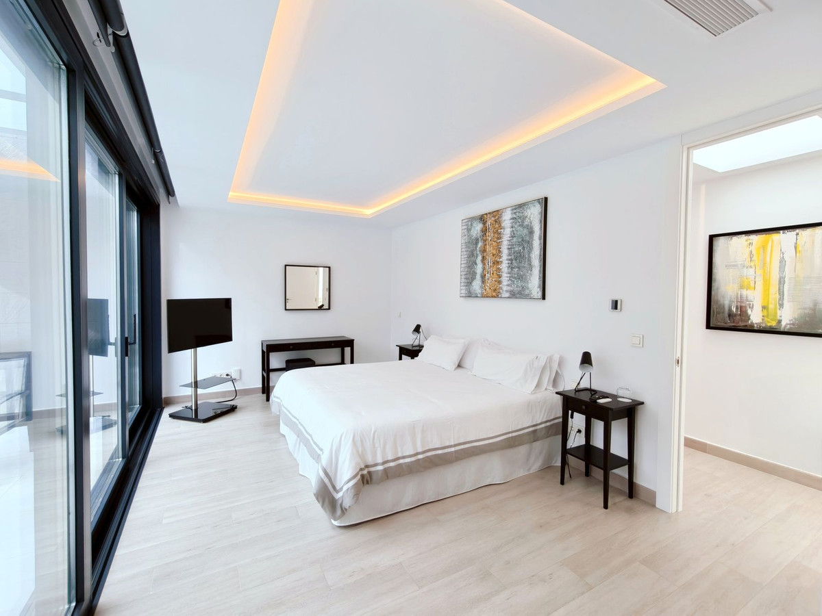 5 Bed Townhouse for sale in San Roque Club Costa Del Sol, Cádiz, Spain