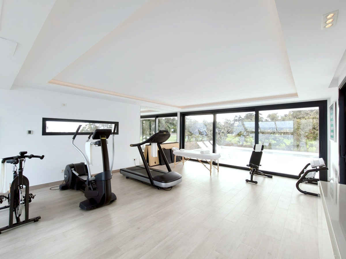 5 Bed Townhouse for sale in San Roque Club Costa Del Sol, Cádiz, Spain