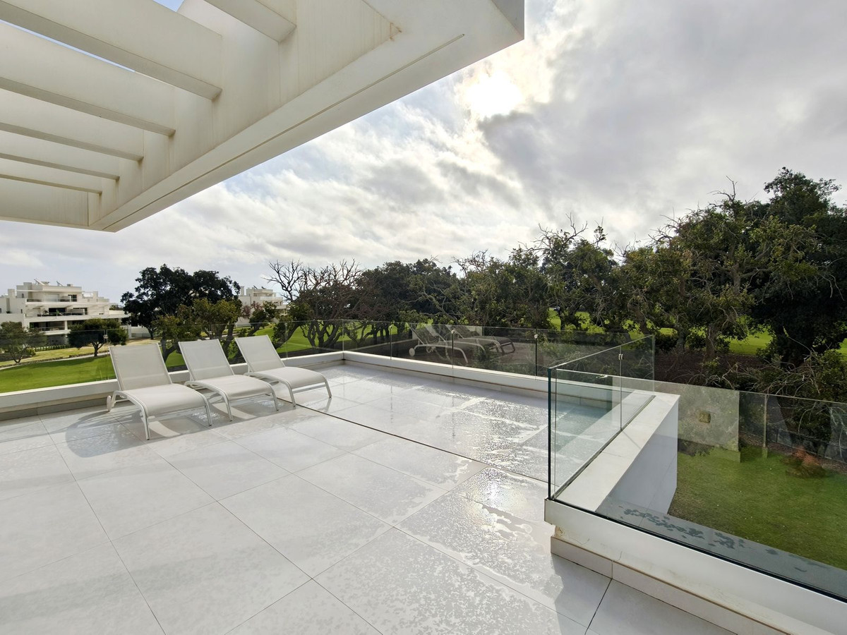 5 Bed Townhouse for sale in San Roque Club Costa Del Sol, Cádiz, Spain