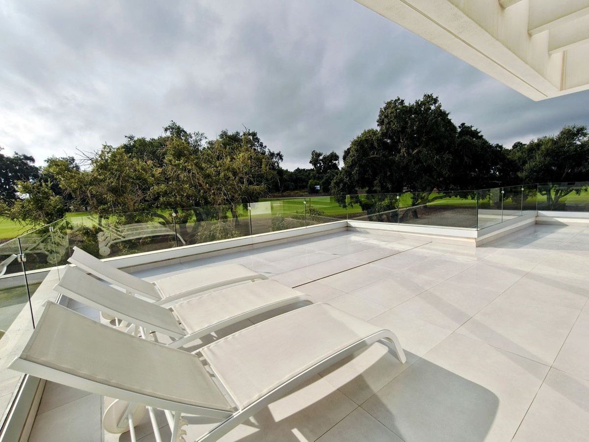 5 Bed Townhouse for sale in San Roque Club Costa Del Sol, Cádiz, Spain