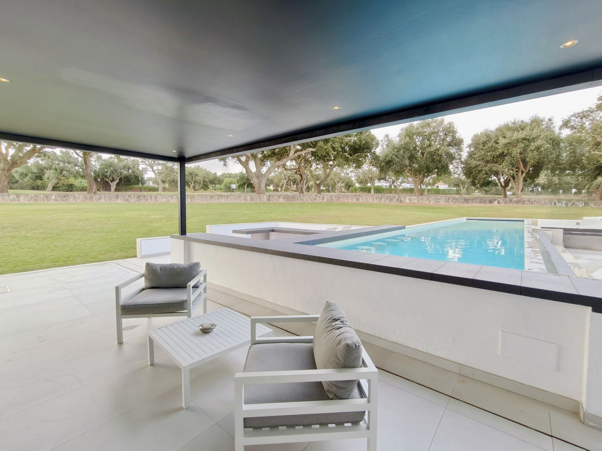 5 Bed Townhouse for sale in San Roque Club Costa Del Sol, Cádiz, Spain