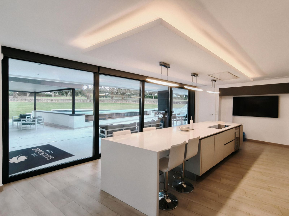 5 Bed Townhouse for sale in San Roque Club Costa Del Sol, Cádiz, Spain