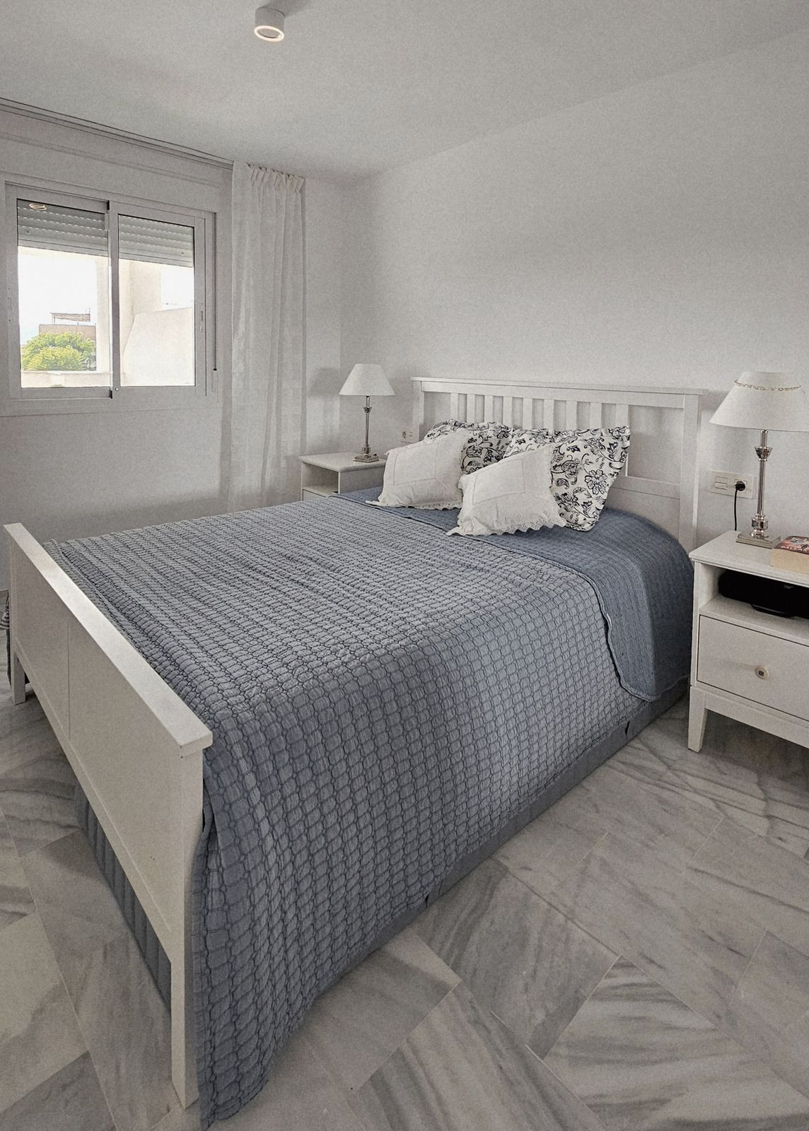 Se vende Apartamento Planta Media de 2 dormitorios en Costa Del Sol, Málaga, España