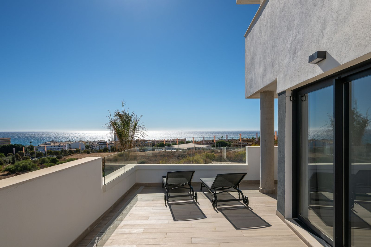 4 Bed Apartment for sale in La Cala De Mijas Costa Del Sol, Málaga, Spain