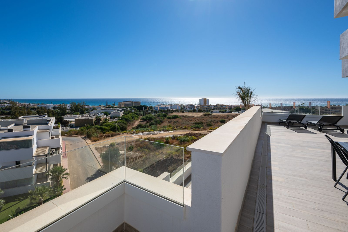 4 Bed Apartment for sale in La Cala De Mijas Costa Del Sol, Málaga, Spain