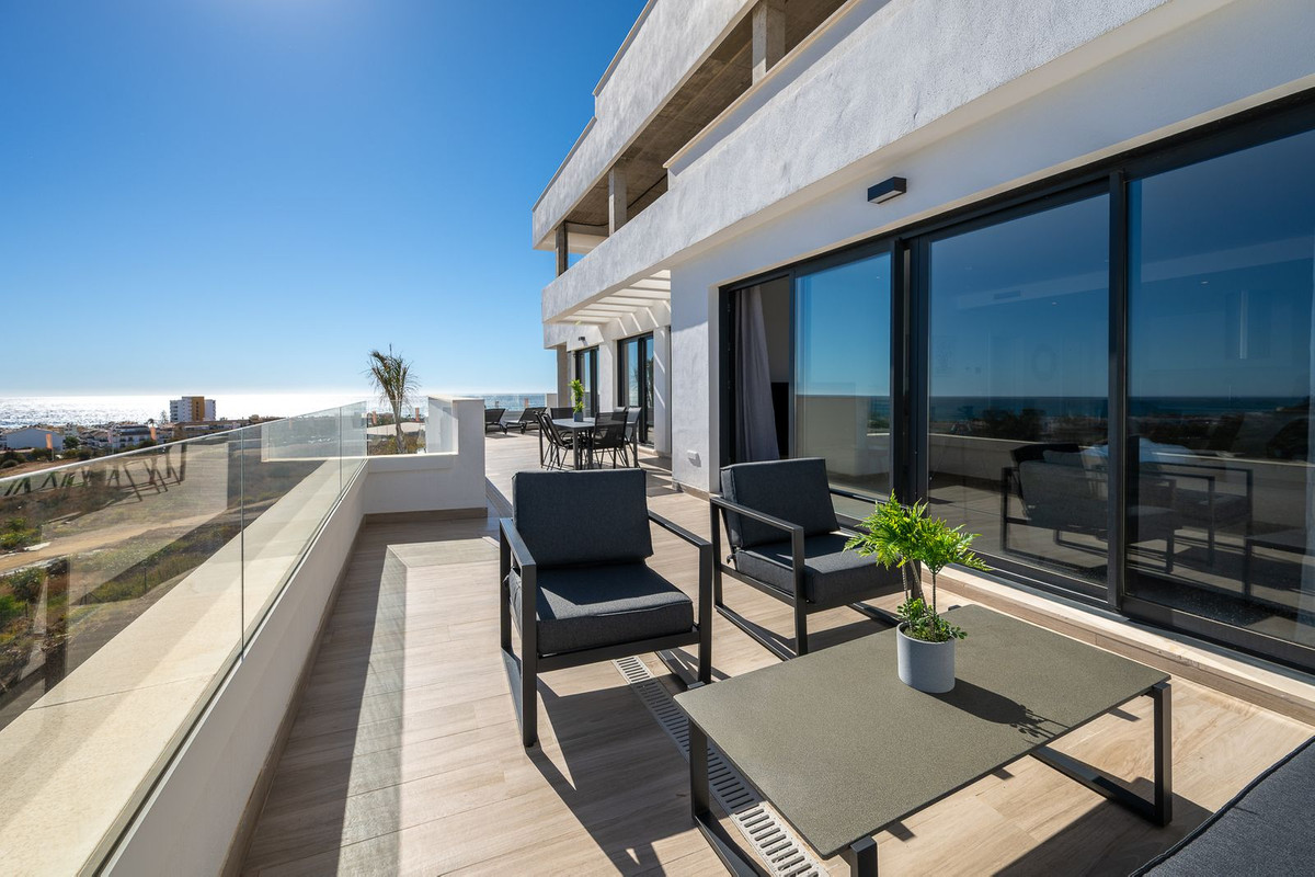 4 Bed Apartment for sale in La Cala De Mijas Costa Del Sol, Málaga, Spain