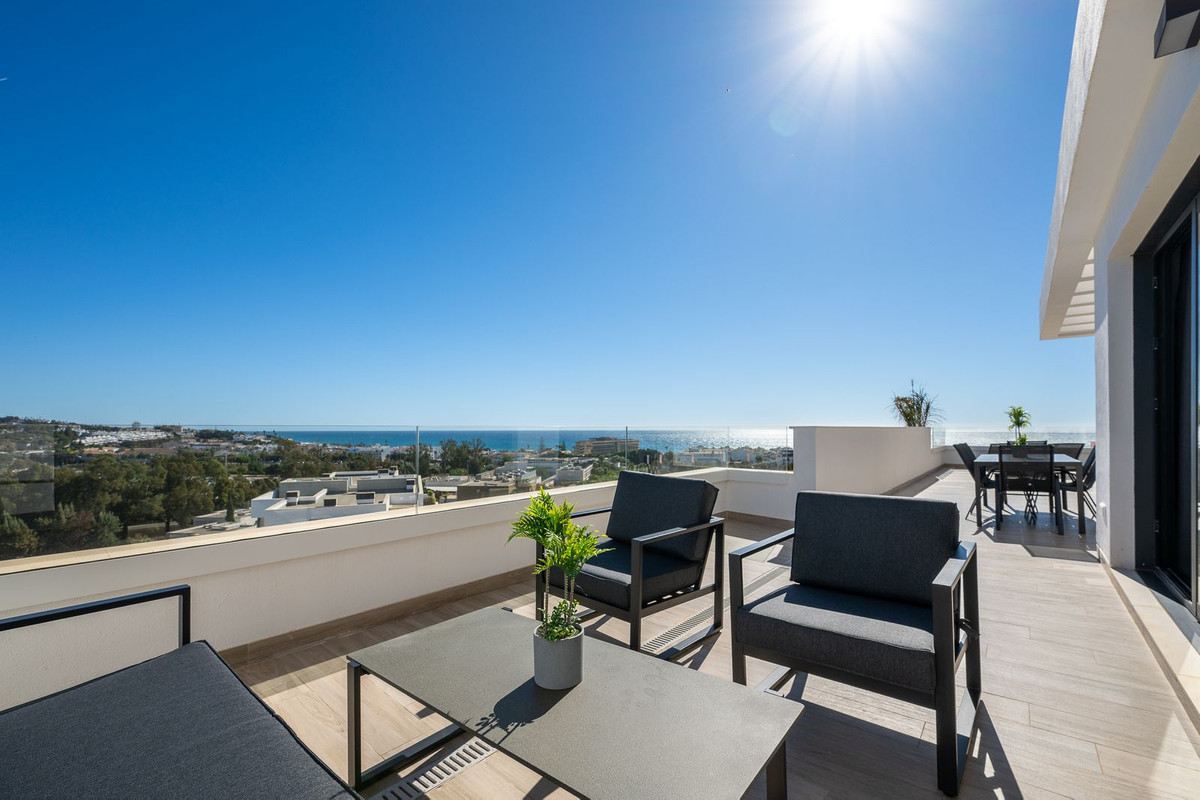 4 Bed Apartment for sale in La Cala De Mijas Costa Del Sol, Málaga, Spain