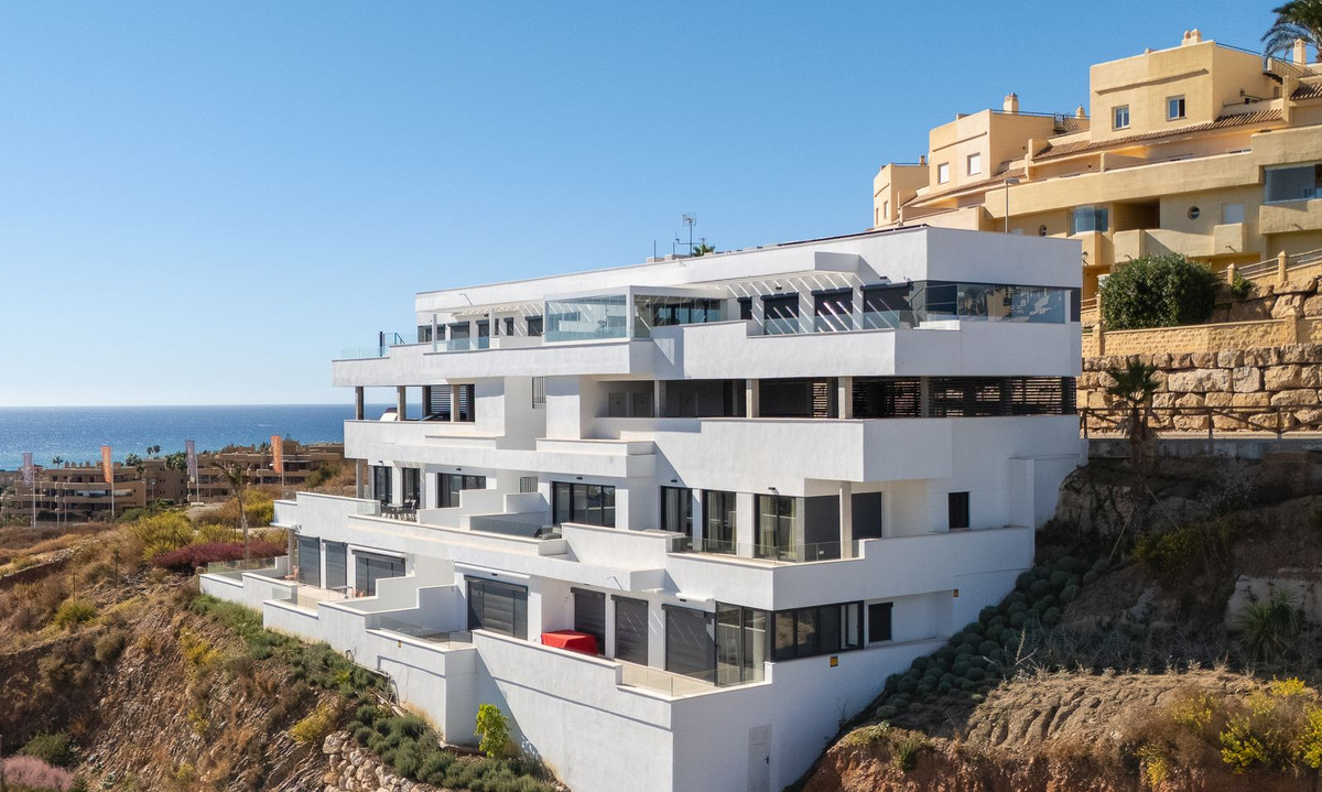 4 Bed Apartment for sale in La Cala De Mijas Costa Del Sol, Málaga, Spain