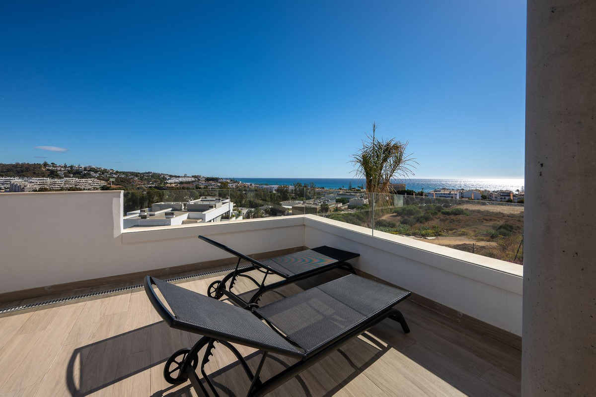 4 Bed Apartment for sale in La Cala De Mijas Costa Del Sol, Málaga, Spain