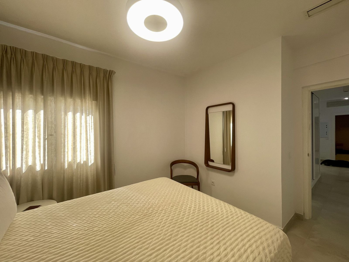 Se vende Villa - Chalet de 3 dormitorios en Costa Del Sol, Cadiz, España