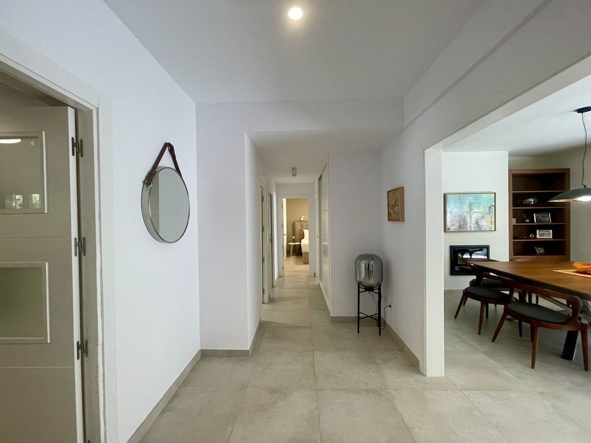 Se vende Villa - Chalet de 3 dormitorios en Costa Del Sol, Cadiz, España