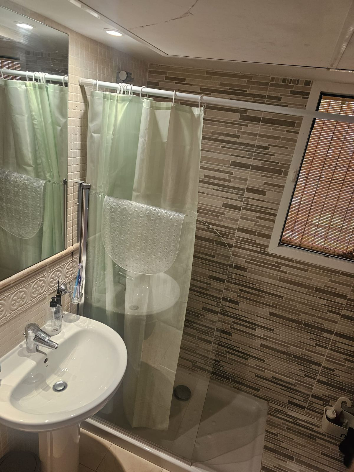 Se vende Apartamento Planta Baja de 3 dormitorios en Costa Del Sol, Málaga, España