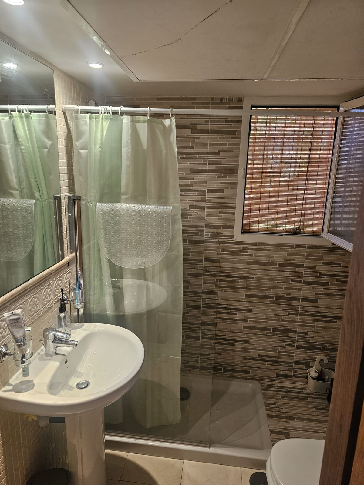 Se vende Apartamento Planta Baja de 3 dormitorios en Costa Del Sol, Málaga, España