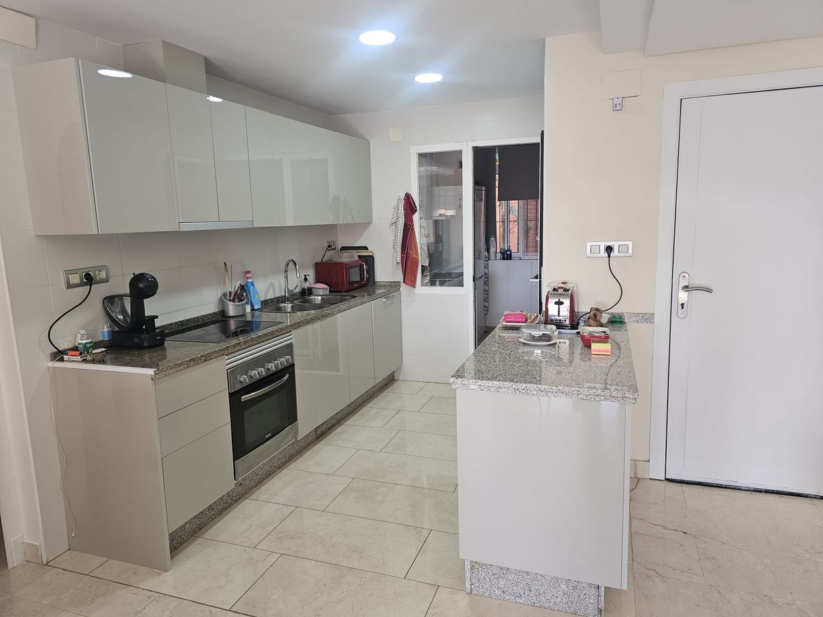 Se vende Apartamento Planta Baja de 3 dormitorios en Costa Del Sol, Málaga, España