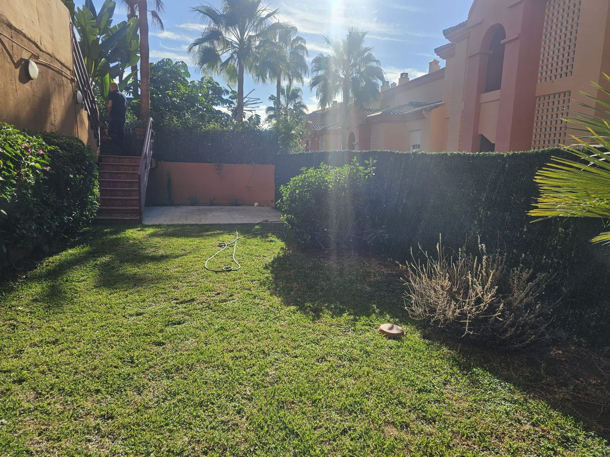 Se vende Apartamento Planta Baja de 3 dormitorios en Costa Del Sol, Málaga, España